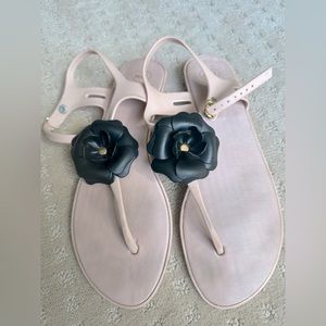 Mel by Melissa Tstrap Jelly Flower Sandals Sz 10 VGUC